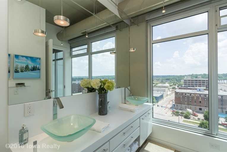 Peek inside iconic Des Moines mansion