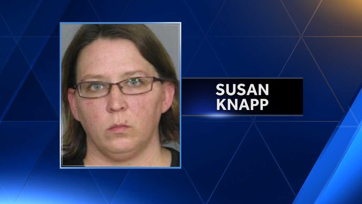 Iowa woman gets probation for stealing from post office