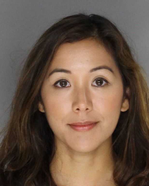 Fox40 anchor accused in theft of Coach wallets