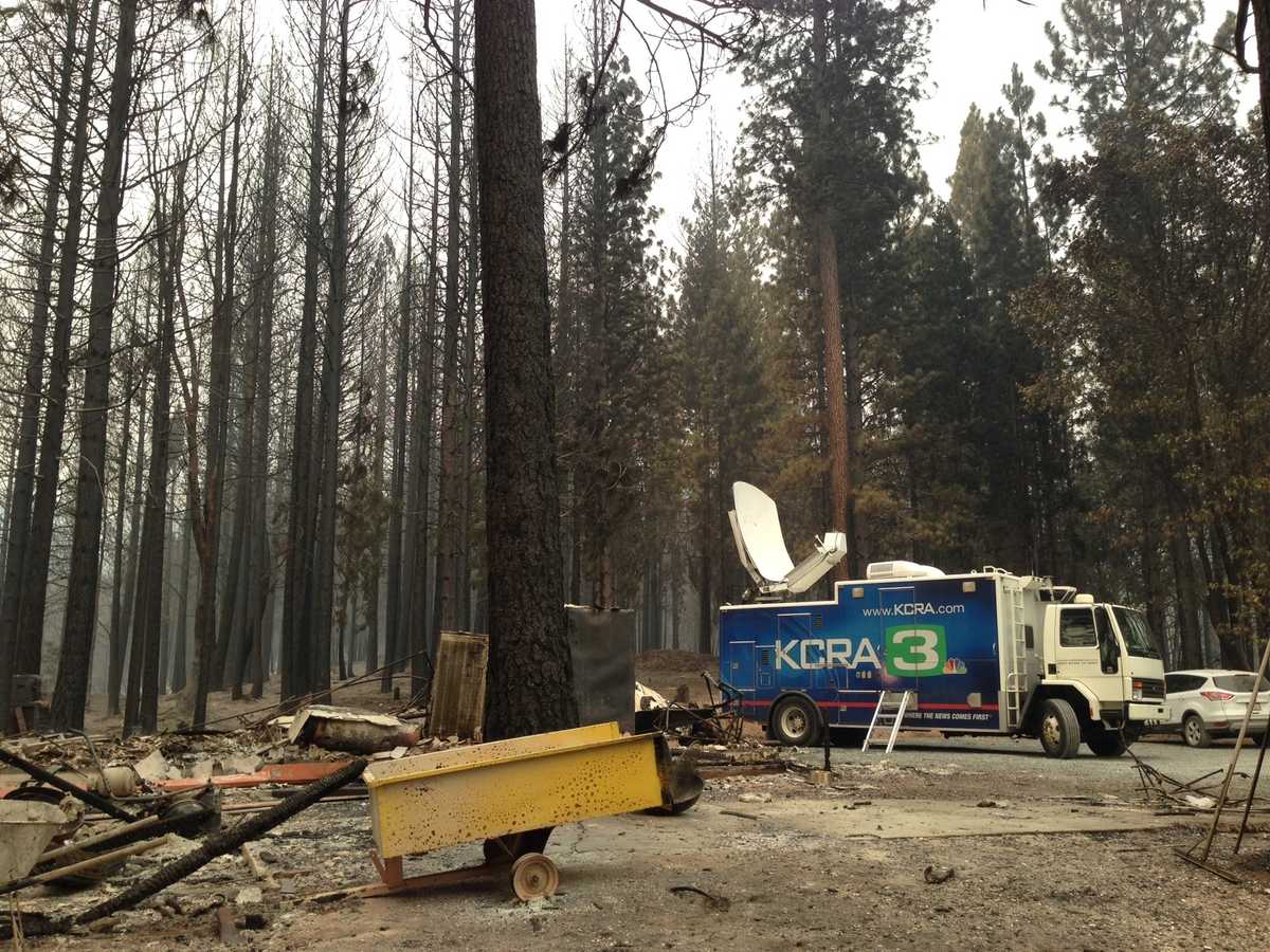 Dramatic photos take you to fire lines in Pollock Pines