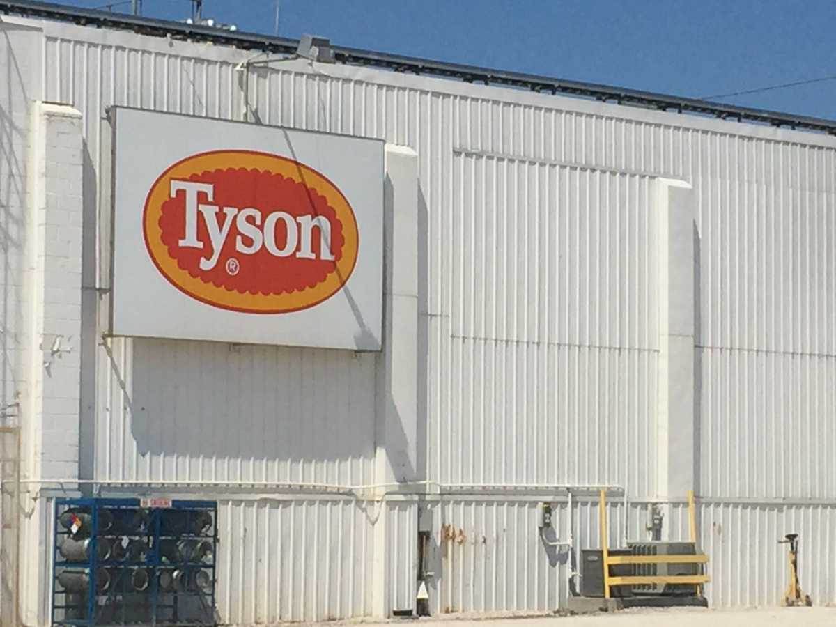 Tyson Foods cutting 400 jobs, closing plant in Denison