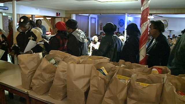 Giveaways For Seniors - holiday giveaway provides food for senior citizens Giveaways For Seniors - holiday giveaway provides food for senior citizens