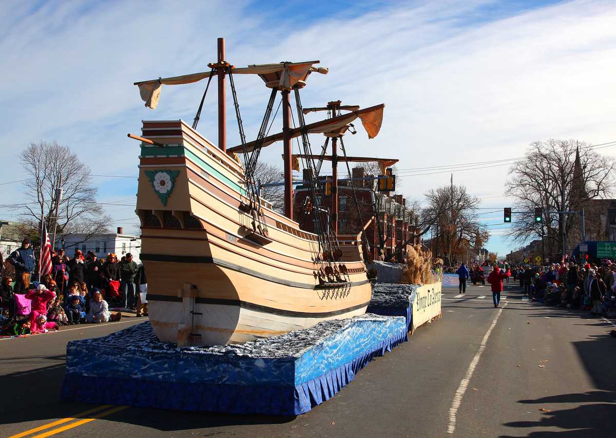 Photos Eyeopener Team Headlines Plymouth Thanksgiving Parade