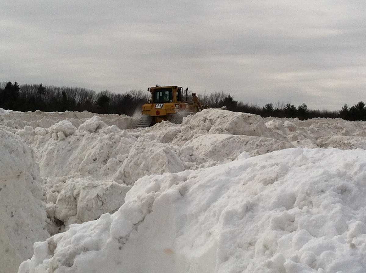 Quincy gets OK to dump snow in ocean