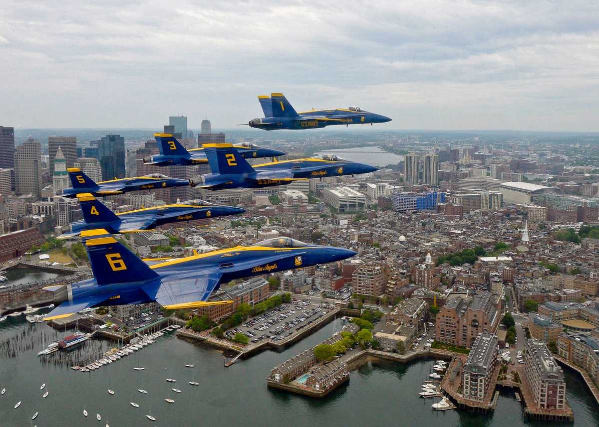 Photos U.S. Navy Blue Angels fly over Boston