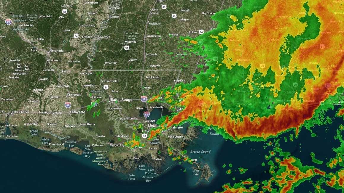 Hourbyhour radar Thunderstorms sweep across southeast Louisiana