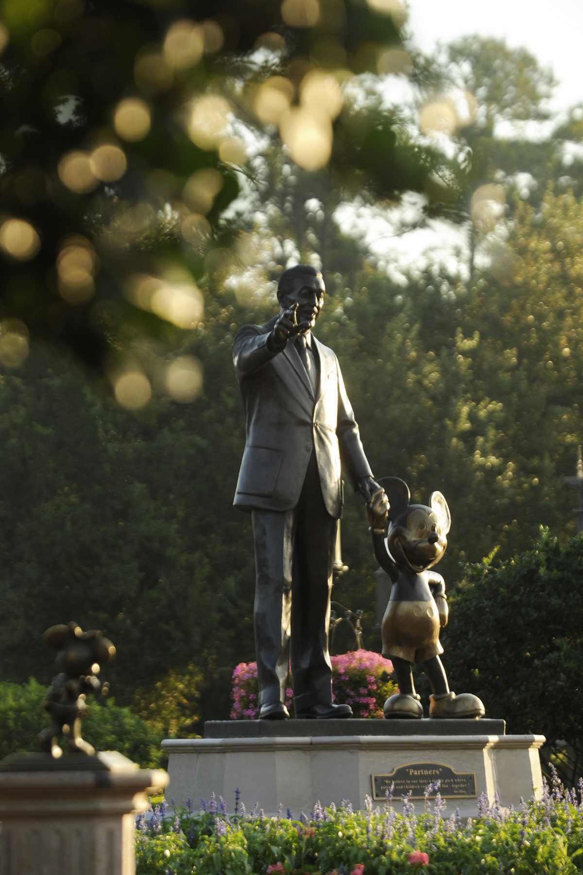 5 facts about Disney's Partners Statue