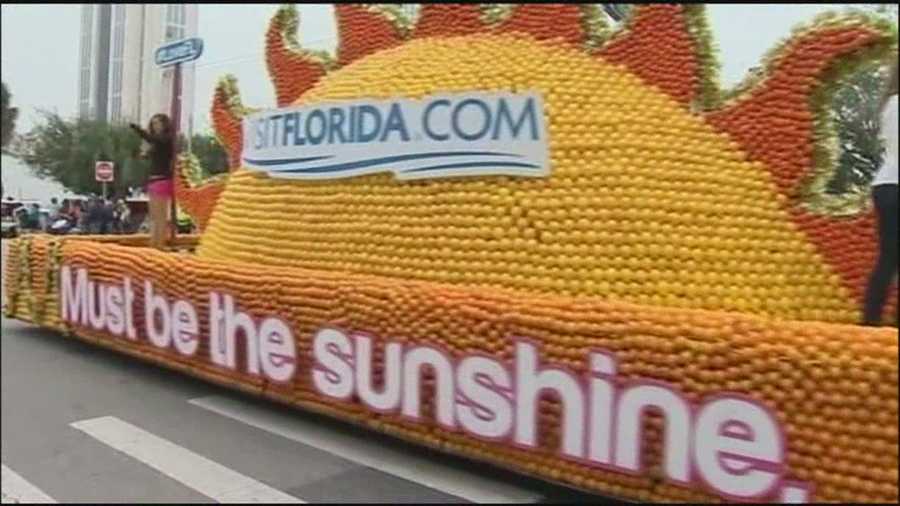 Citrus Bowl Parade rolls down Orlando streets