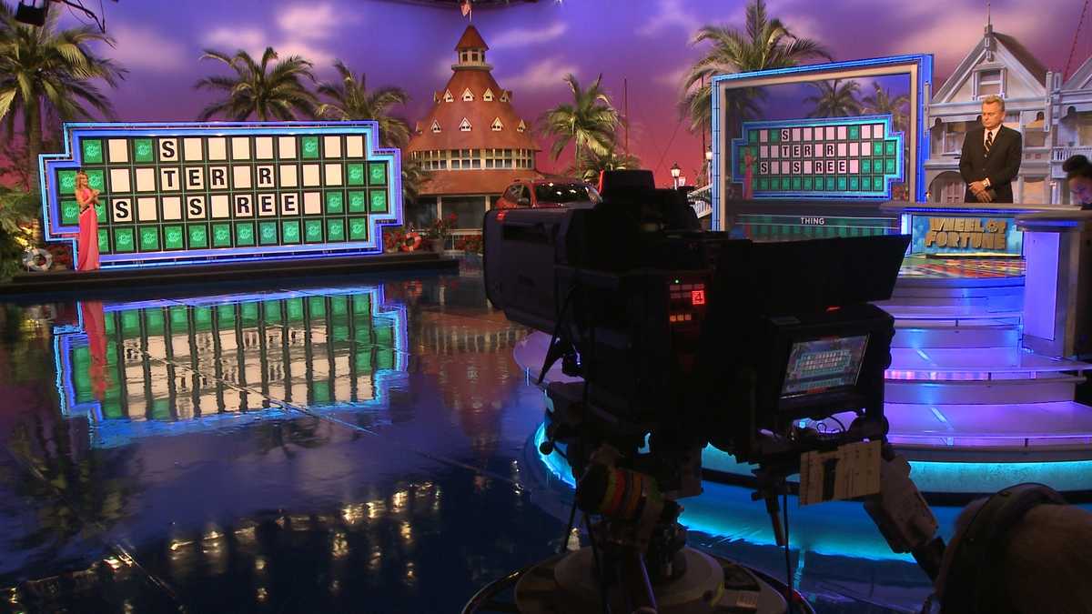 Images 'Wheel of Fortune' behind the scenes