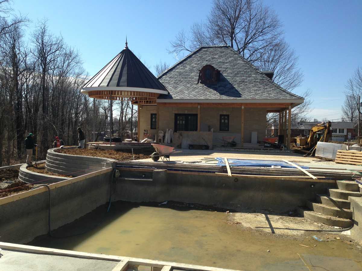 Who's building the mansion along Turkeyfoot Road?