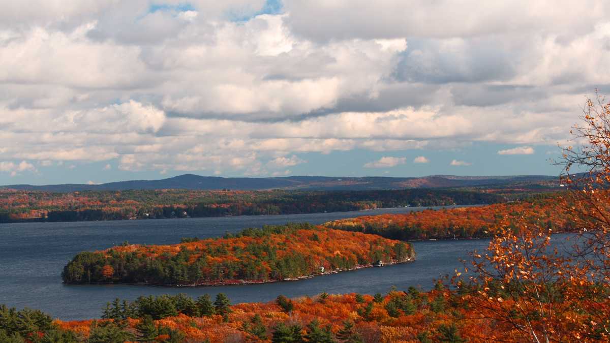20 things you may not know about Lake Winnipesaukee's mail boat
