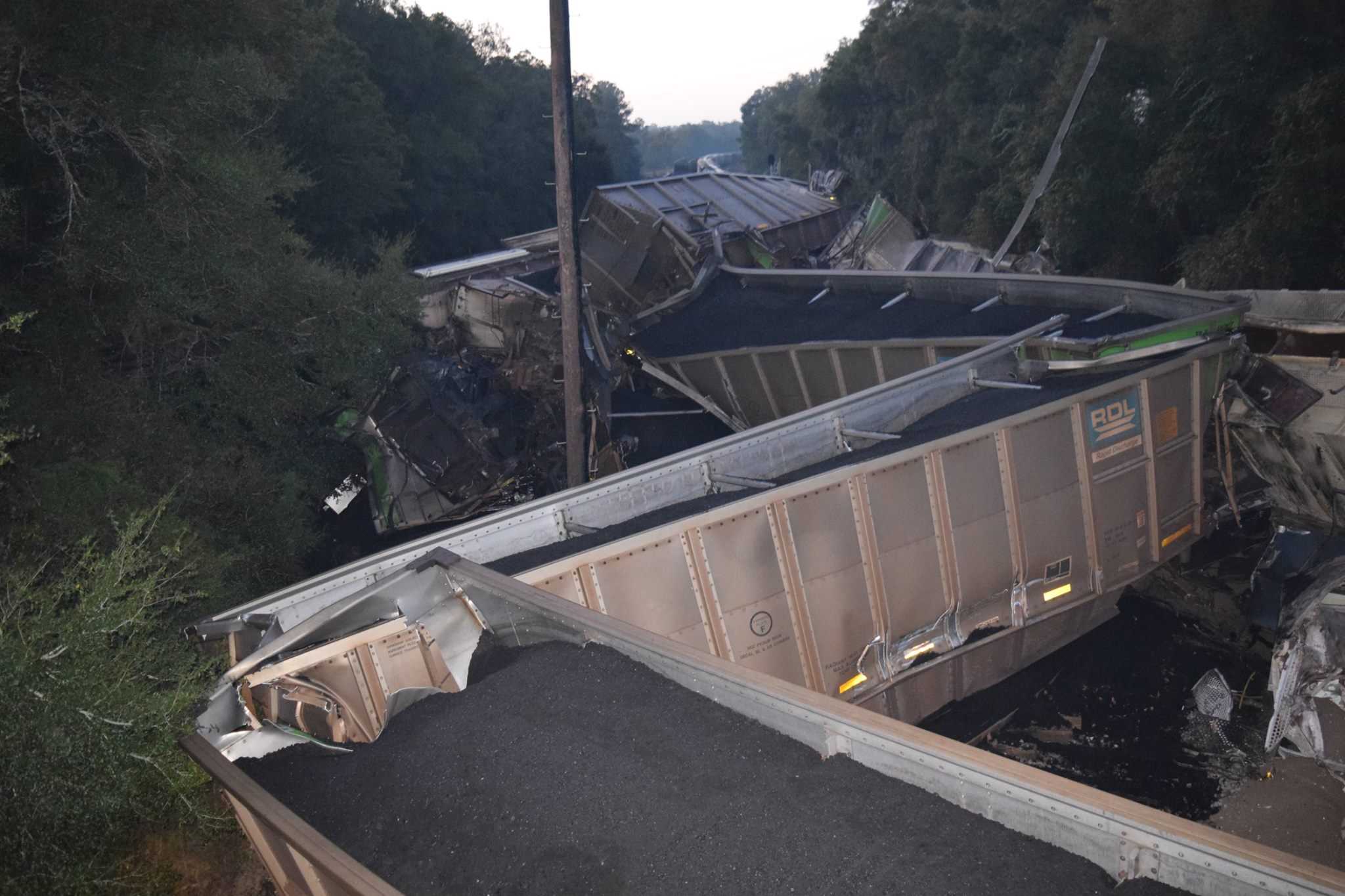 Train collision in Florida injures 2, mangles rail cars