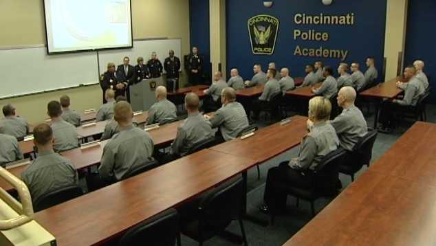 Cincinnati police facing challenges in attempt to diversify workforce - WLWT Cincinnati