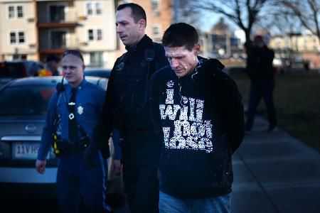 Car Thief Arrested After Leading Police on Wild 2-State Chase Car Thief Arrested After Leading Police on Wild 2-State Chase