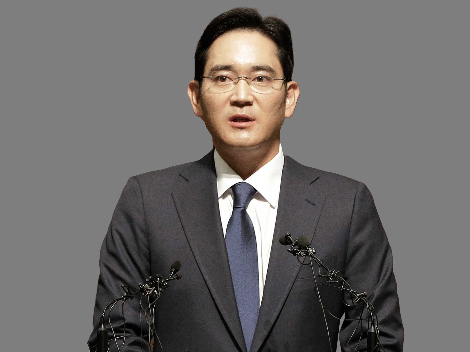 Prosecutors Request Arrest Of Samsung Heir, Bribery Suspect