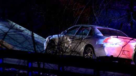 Police chase ends in crash in Monroeville - WTAE Pittsburgh