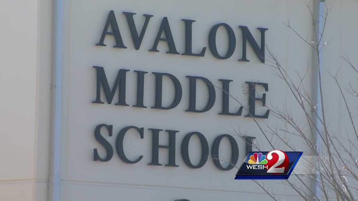 Teacher accused of asking students for nude selfies - WESH Orlando