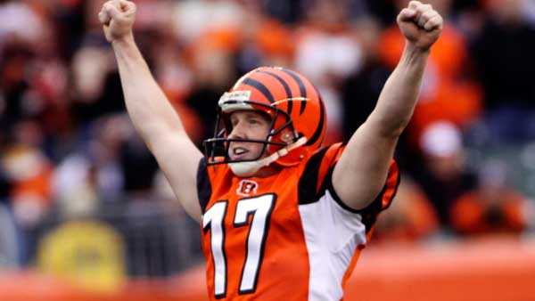 Cincinnati signs Shayne Graham for a day so he can retire a Bengal - WLWT Cincinnati