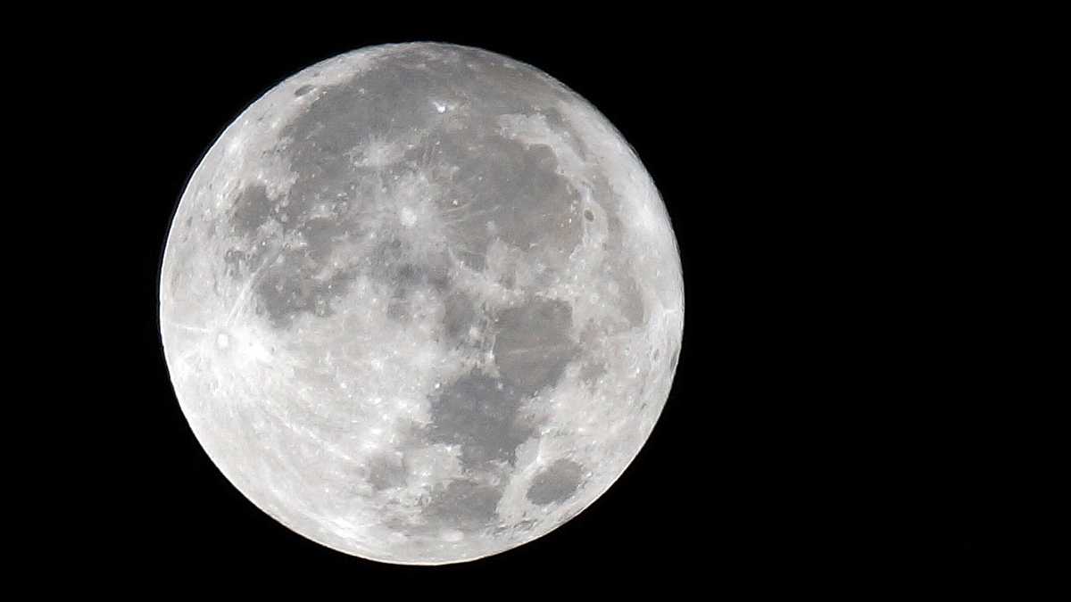 Eclipse, full moon, comet to dazzle Cincinnati skies Friday night - WLWT Cincinnati