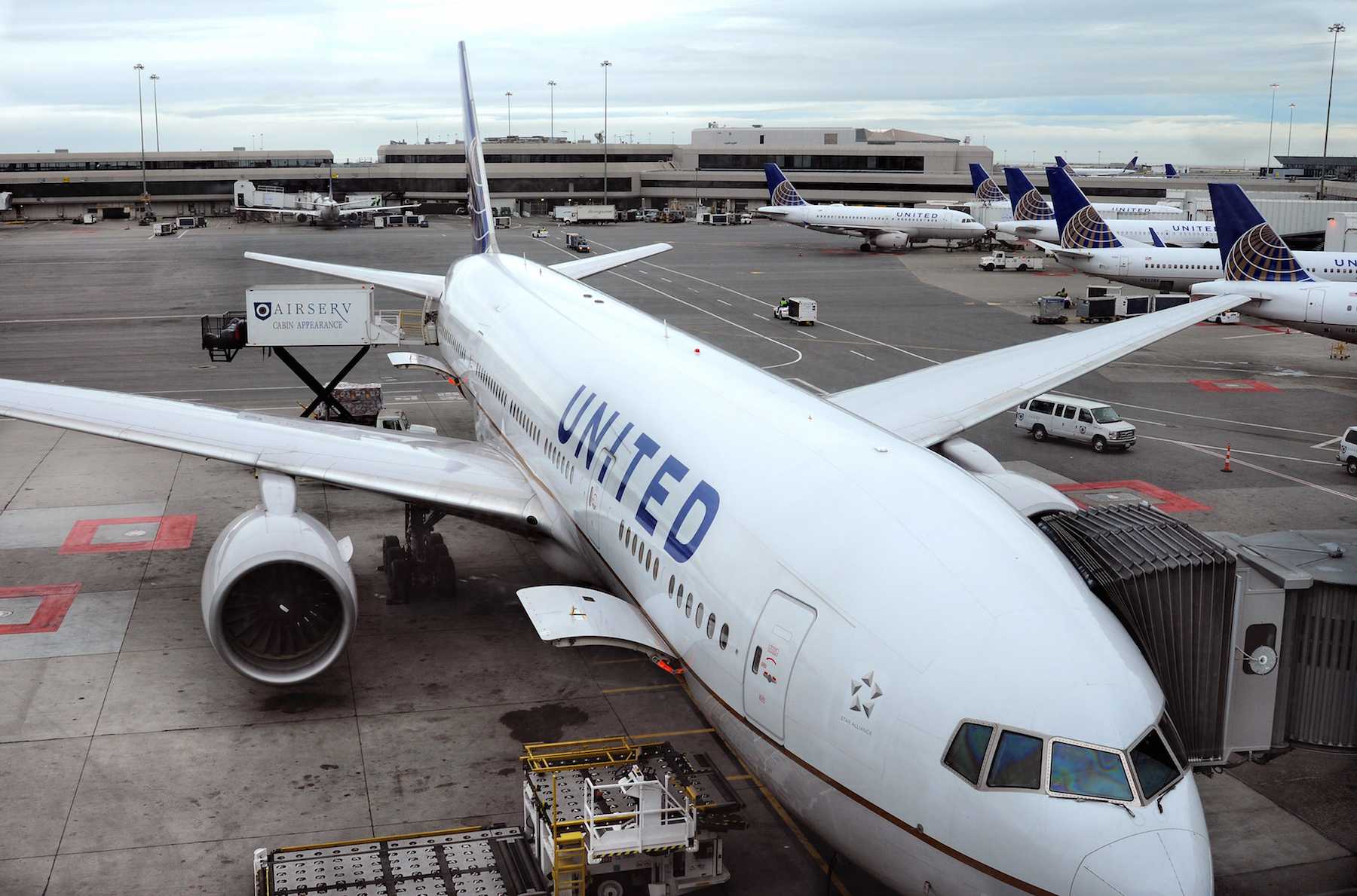 'He went limp in my arms': Mom terrified when infant overheats aboard delayed United flight