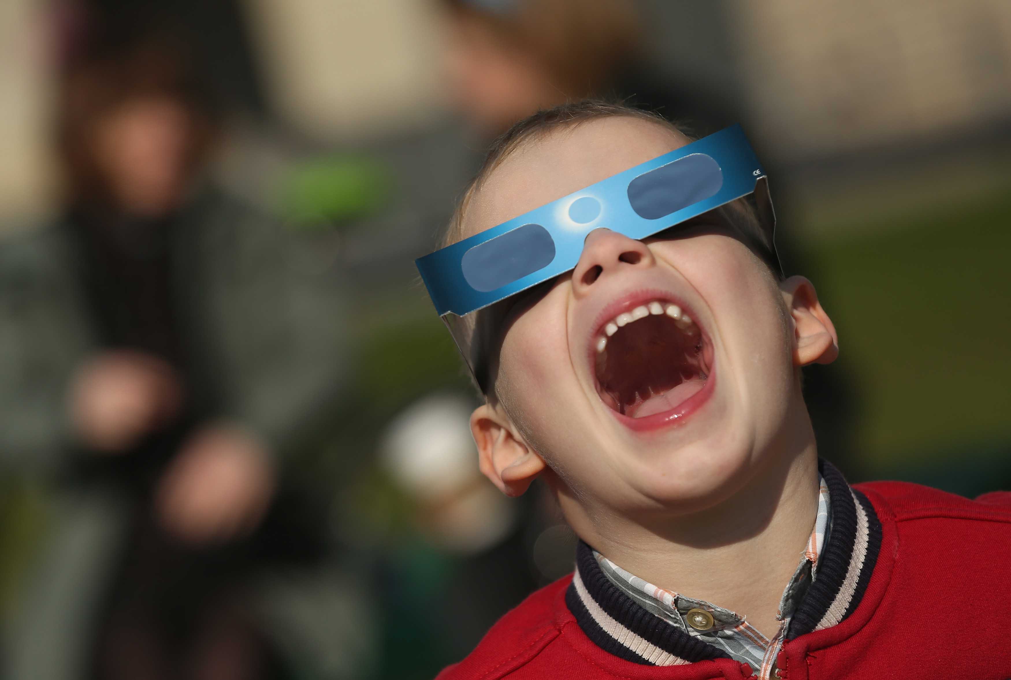 Here's how you can tell if you accidentally bought fake solar eclipse glasses