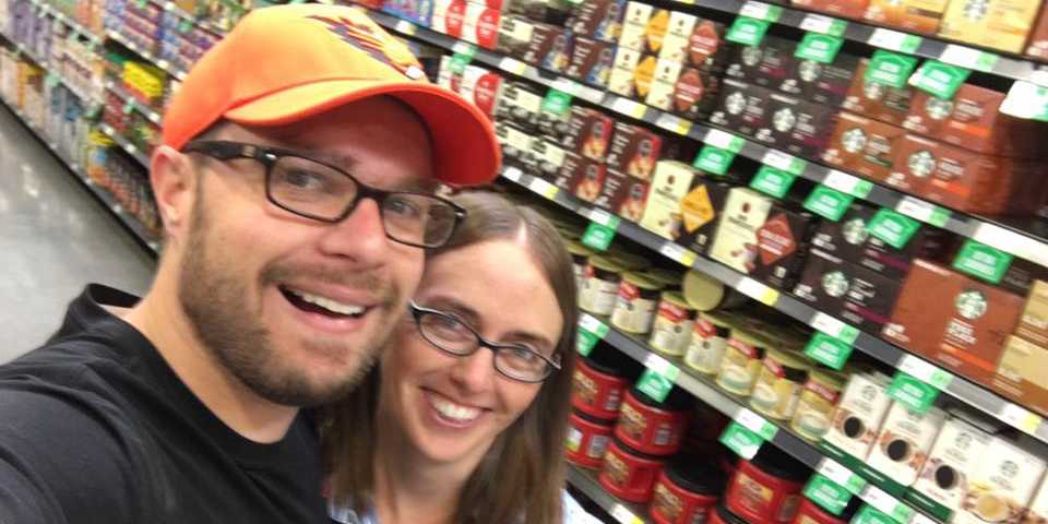 Every couple needs to read this husband's defense of his wife not cleaning the house