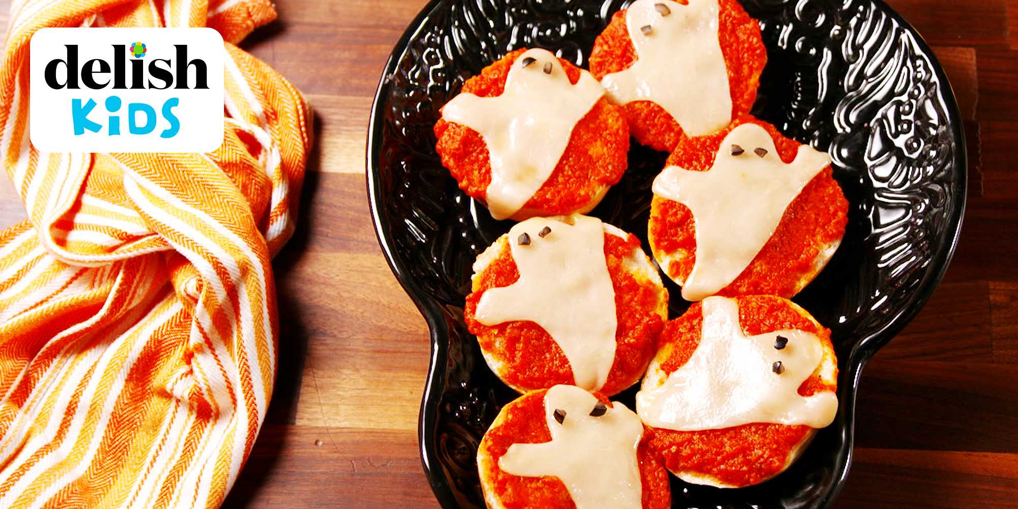 Ghost pizza bagels are the spooktacular treat for any Halloween party