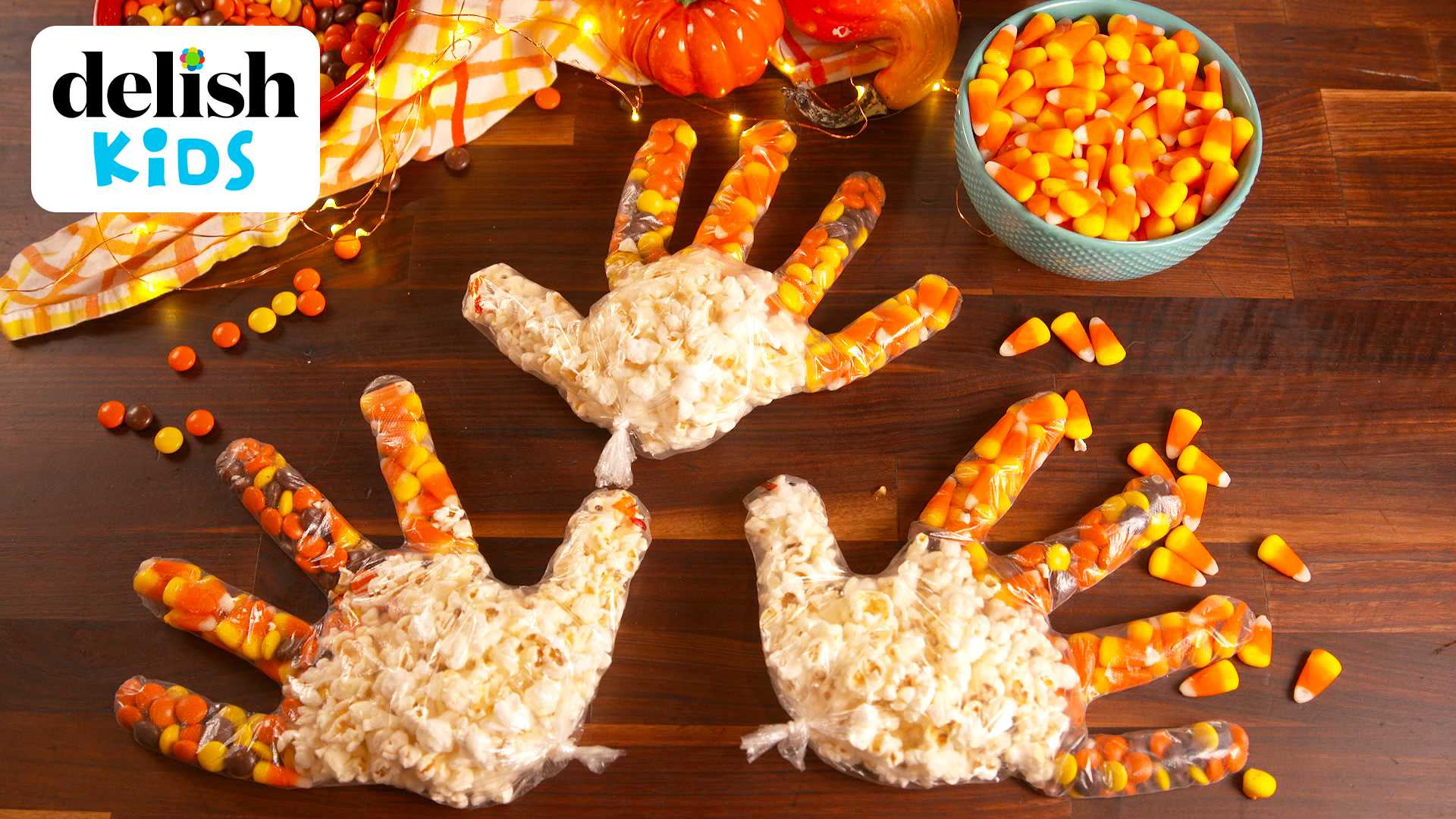 These turkey treat bags are perfect for picky Thanksgiving guests