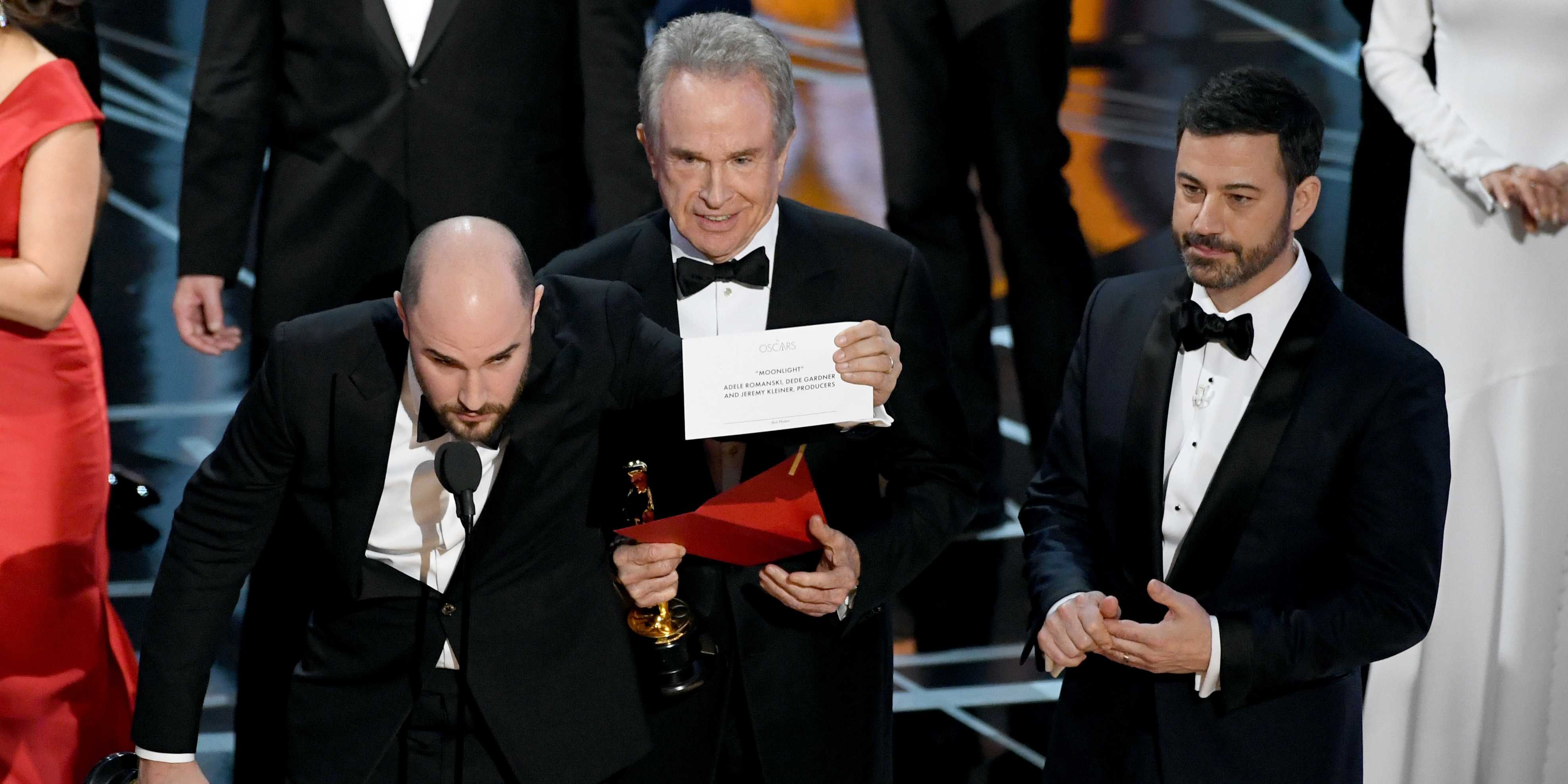 New rules to prevent Oscars envelope gaffe