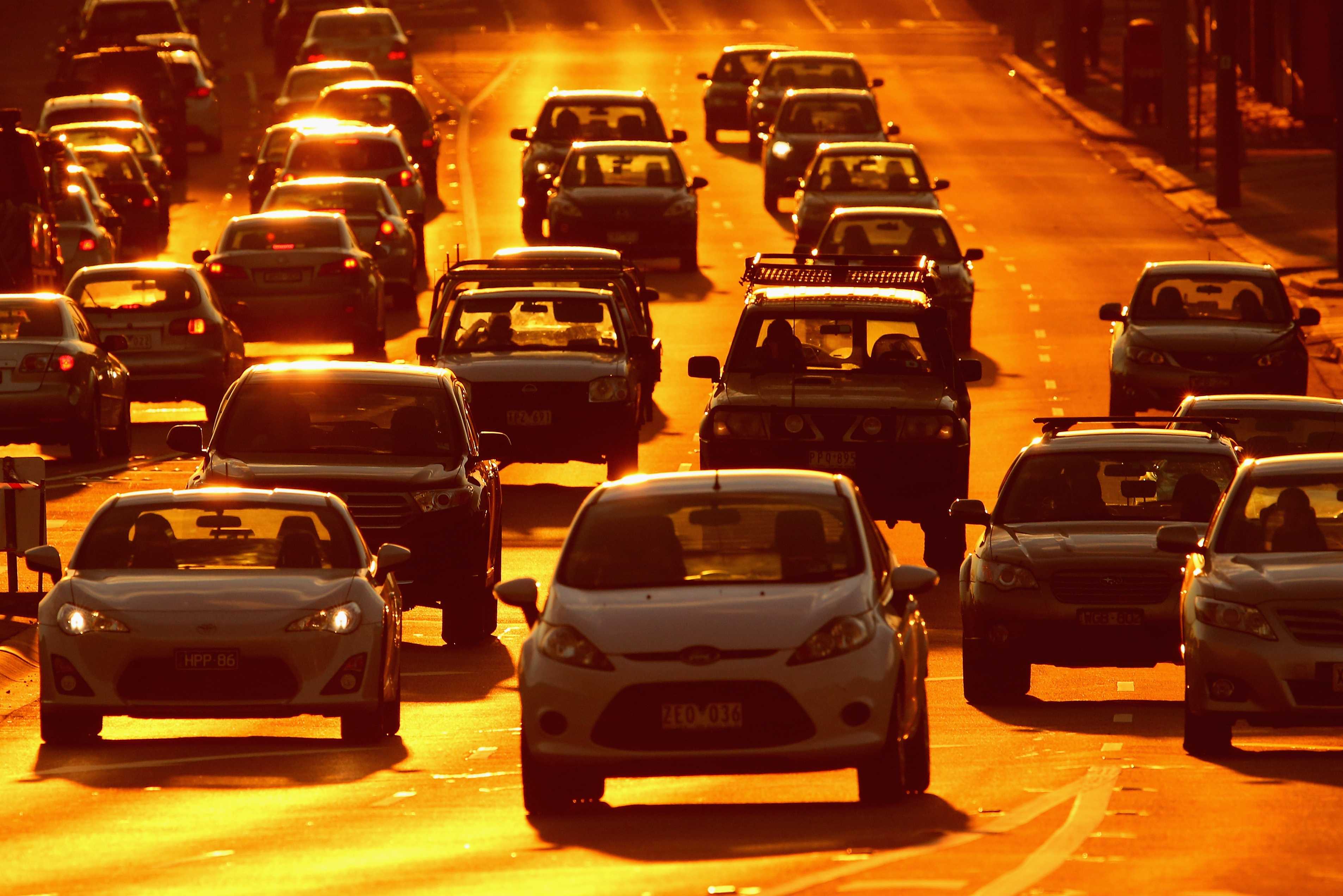 Stop tailgating: It only makes traffic jams worse