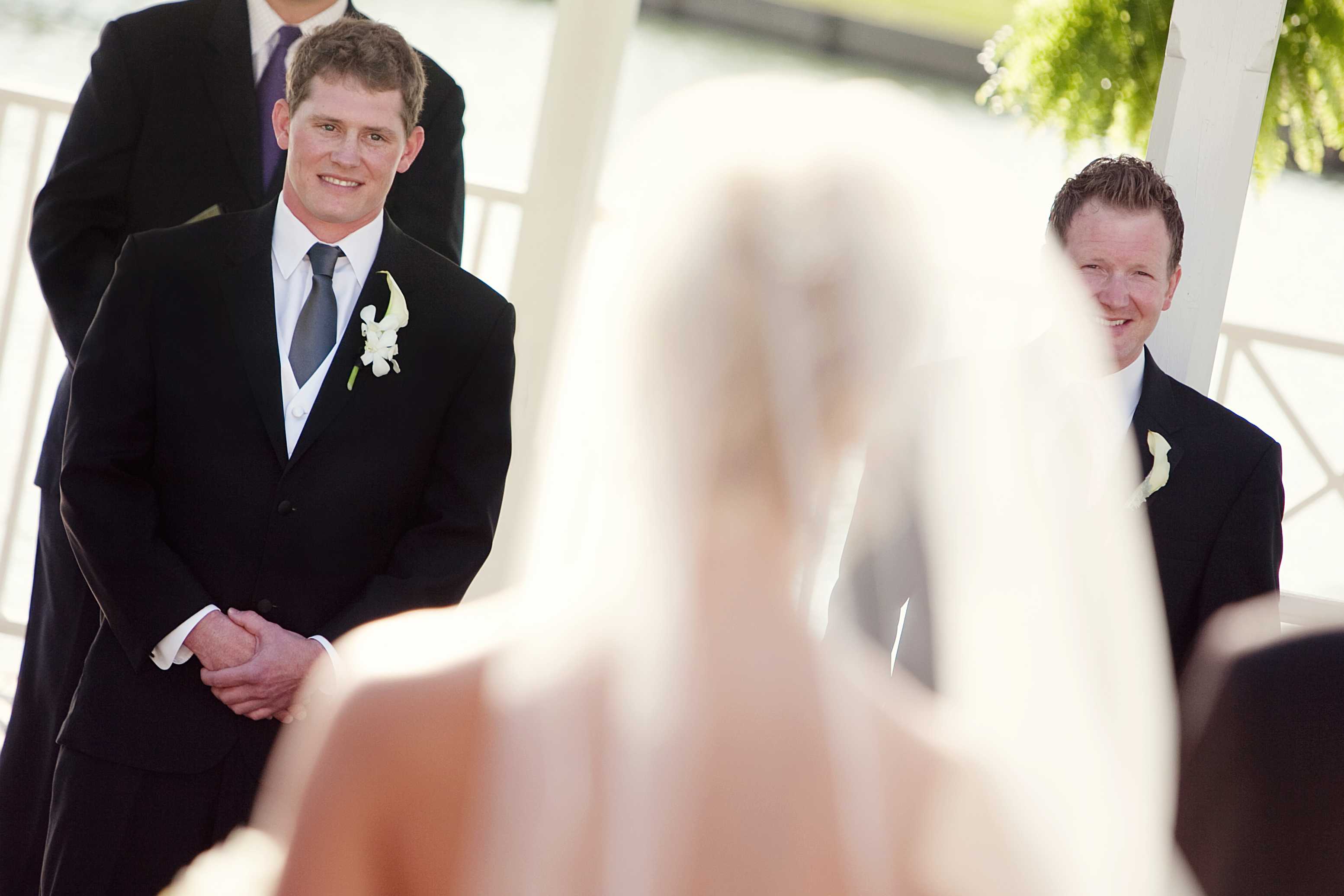 This video of a husband and wife's first kiss in months is heartbreaking