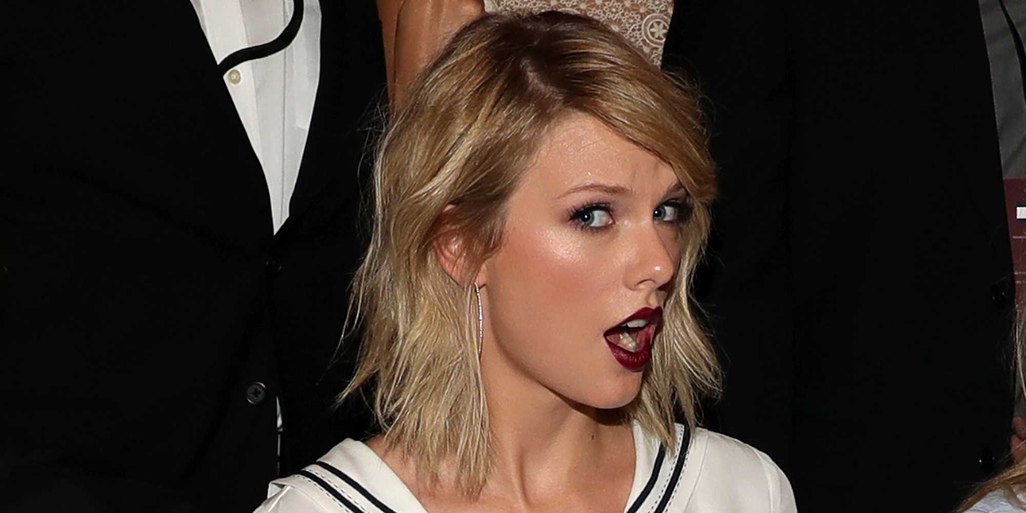 Taylor Swift keeps posting cryptic snake videos to her recently deleted social media
