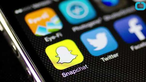 Teen files lawsuit in Snapchat sexting case