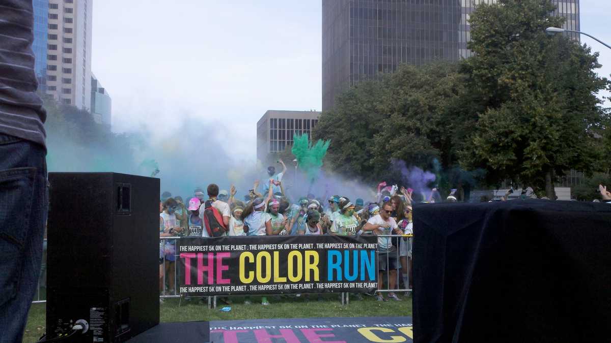 Sacramento color run Less about your minute mile and more about having the time of your life, The Color Run is a five-kilometer, un-timed race and epic Finish Festival. Thousands of Color Runners are doused from head to toe in different colors at each kilometer and finish with a larger than life party with music, dancing, and massive color throws.
