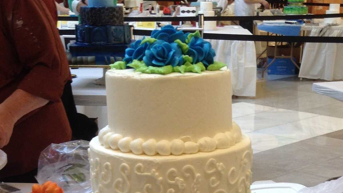 Photos HyVee cake decorators compete in Omaha