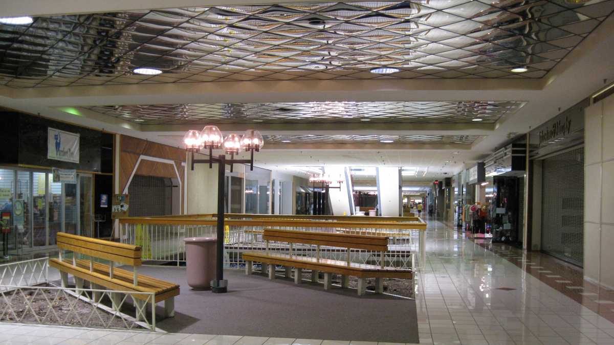 Images Memories of Metcalf South Mall