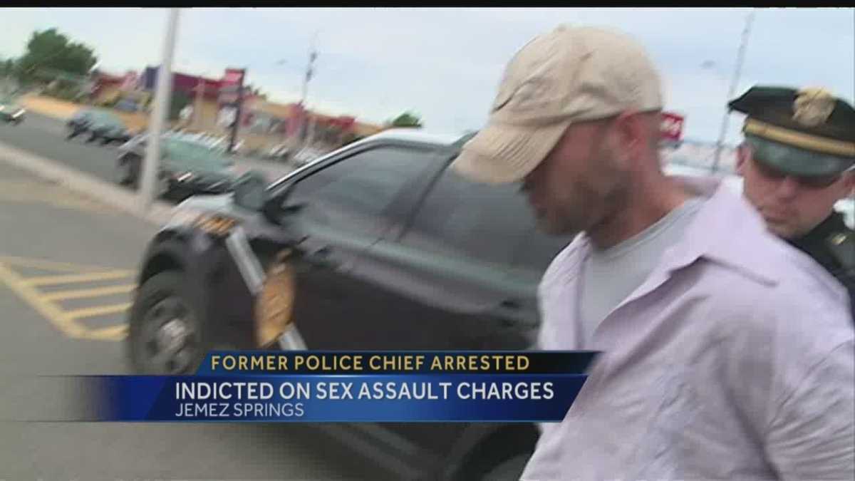 Former Jemez police chief indicted