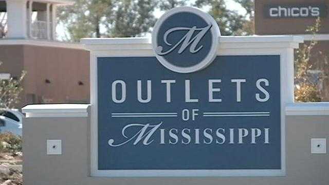 Follow us on the Web The Outlets of Mississippi, the state's largest outlet shopping destination located minutes from Jackson in the city of Pearl, held its grand opening celebration on Nov. 14, bringing 1, new jobs.