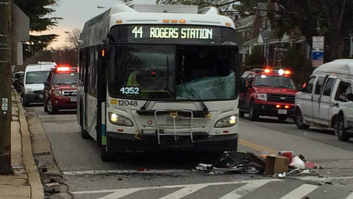 Several injured in MTA bus crash in NE Baltimore