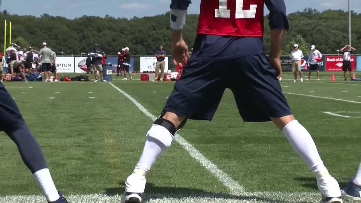 Photos: Tom Brady returns to practice with knee brace