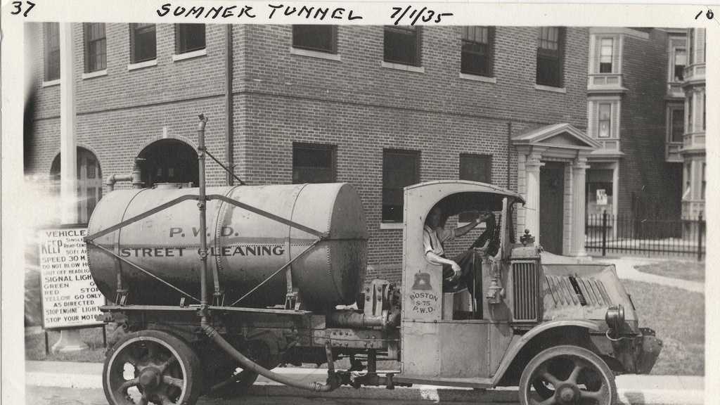 Historical photos: Sumner Tunnel marks 80 years
