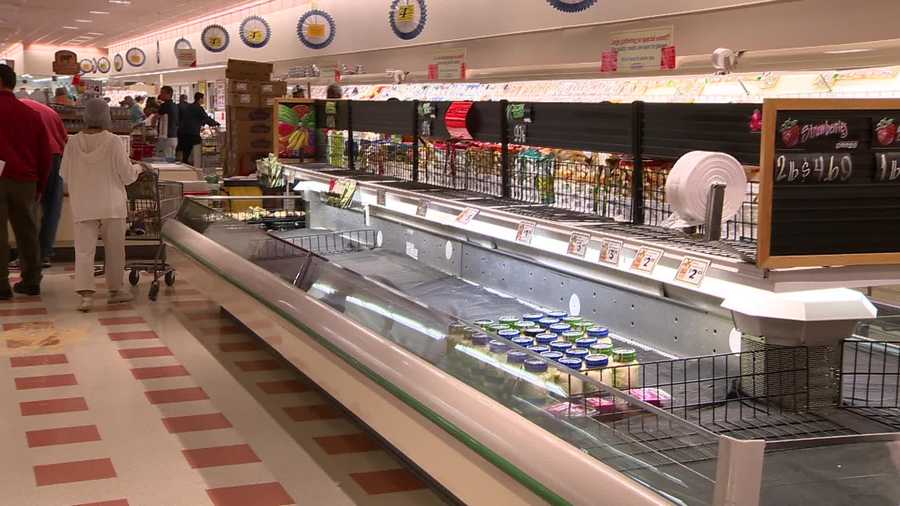 Viewers' empty Market Basket shelves photos