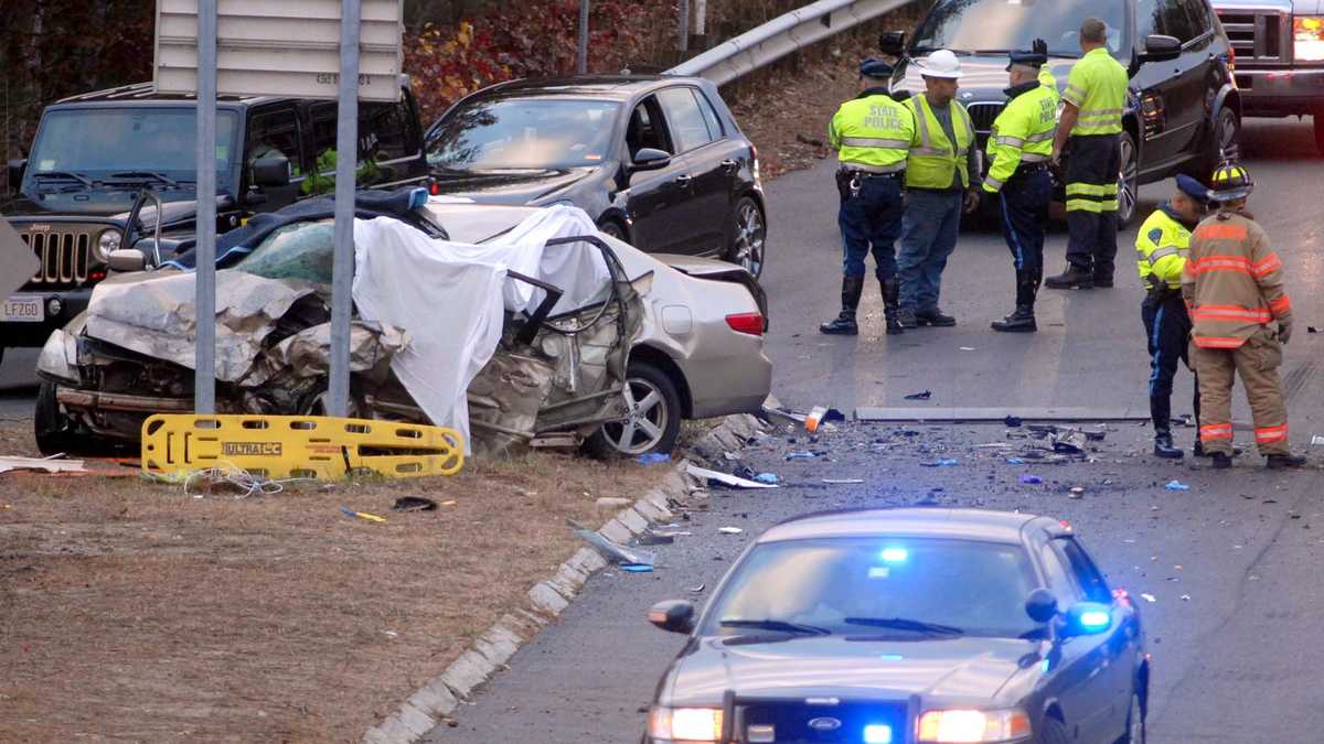 1 killed in head-on Cape Cod crash