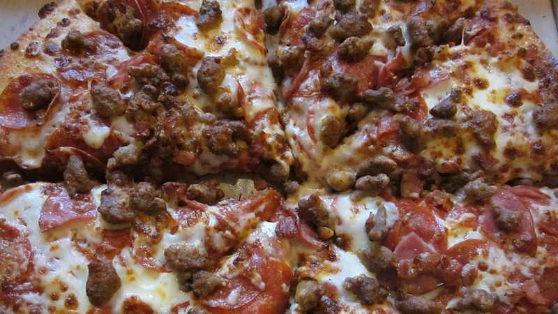 Fun Pizza Facts To Celebrate National Pizza Month