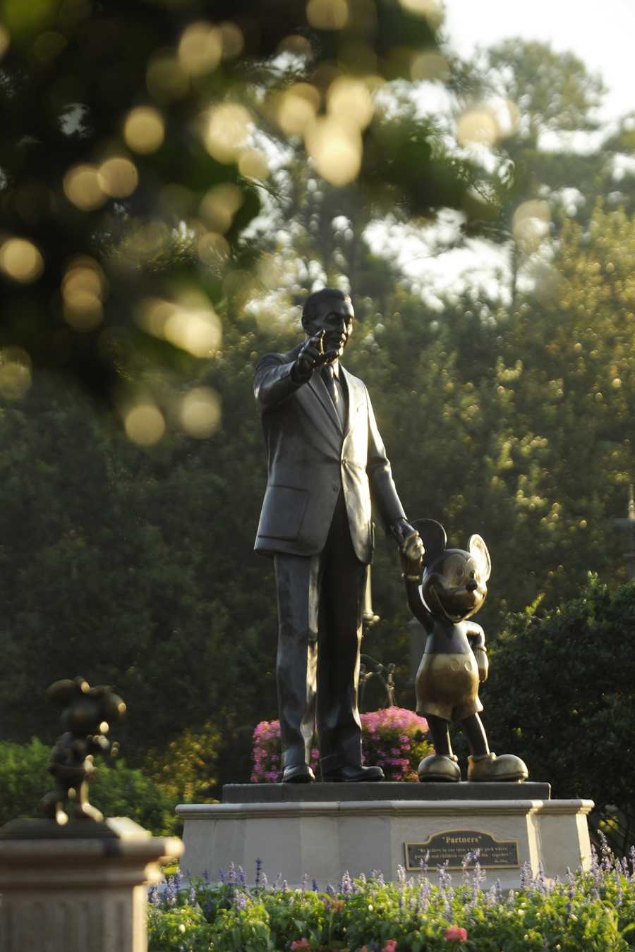 walt and mickey partners statue