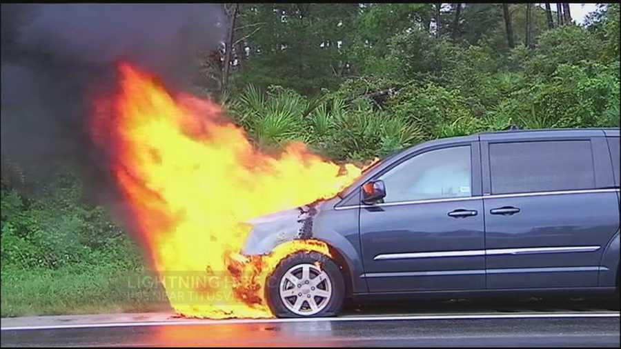 Lightning strikes van on I95