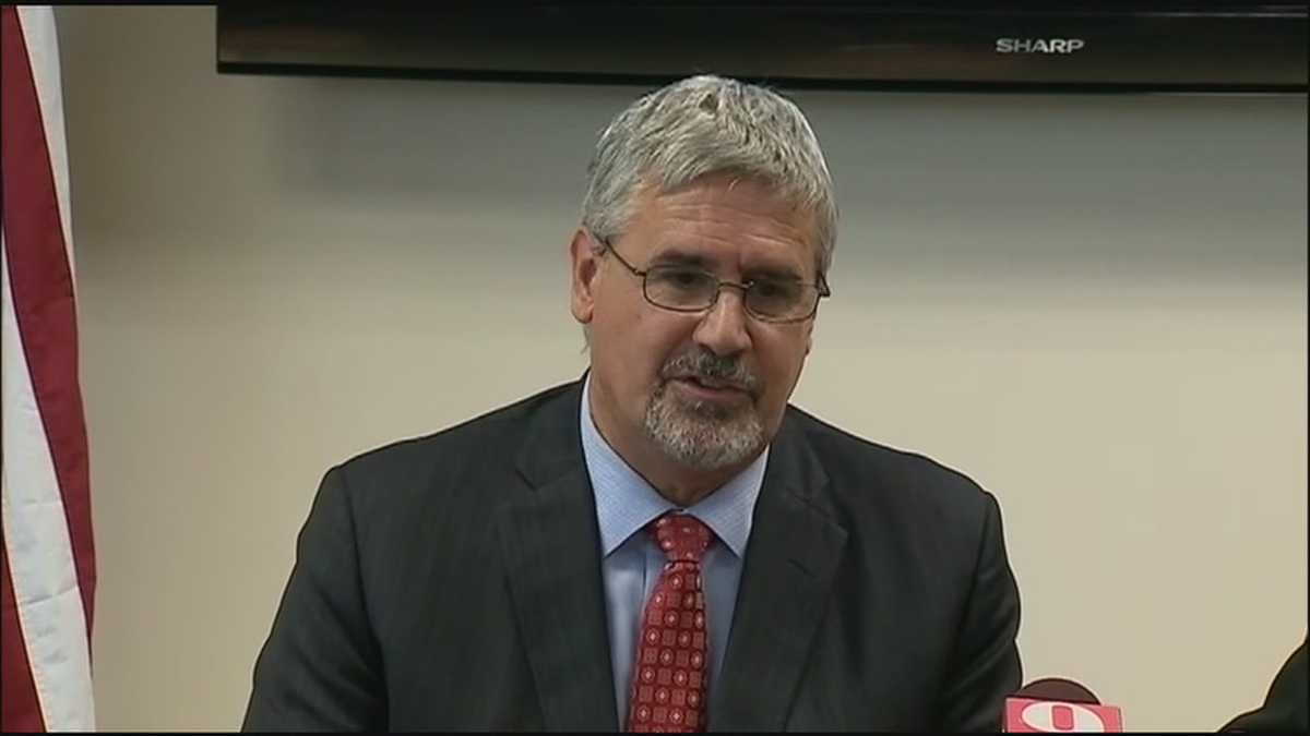 Ashton Officials who deleted text messages broke the law