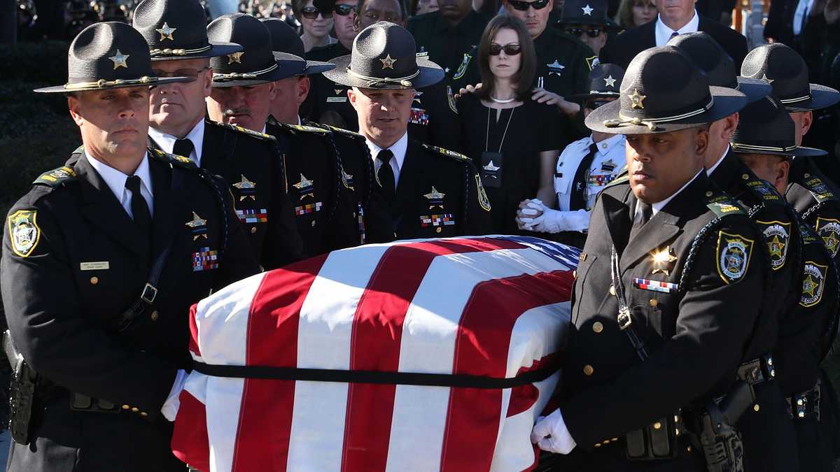 Images: Thousands remember Deputy Scott Pine