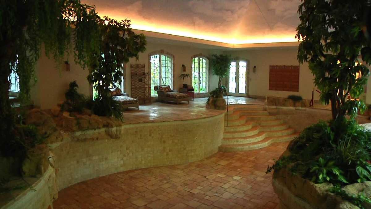 Images Ellison Bay Manor for sale