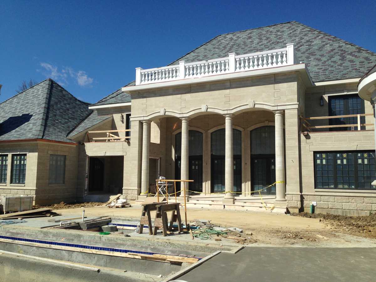 Who's building the mansion along Turkeyfoot Road?